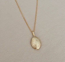 Load image into Gallery viewer, forever locket necklace
