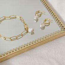 Load image into Gallery viewer, pearl paperclip bracelet
