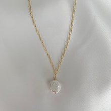 Load image into Gallery viewer, andee pearl drop necklace
