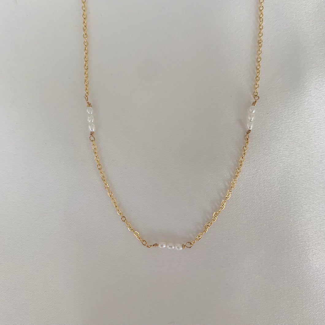 delicate pearl cluster necklace