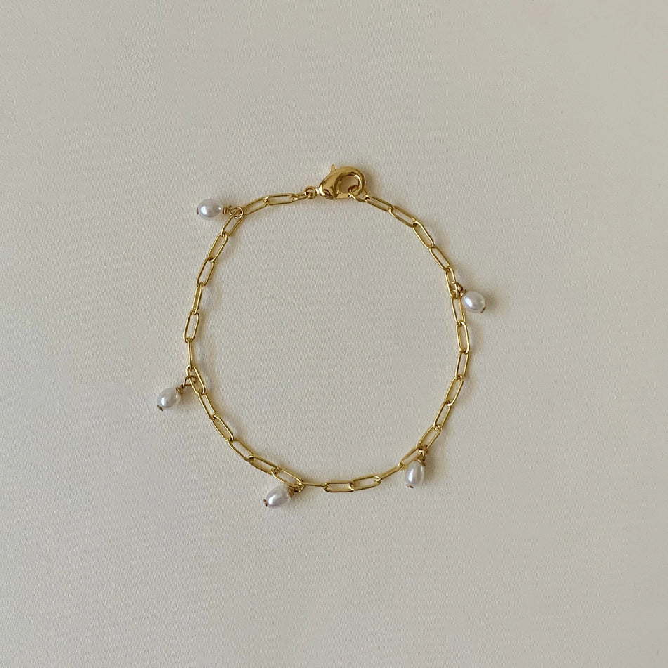 pearl rain bracelet