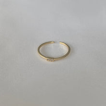 Load image into Gallery viewer, dainty ring

